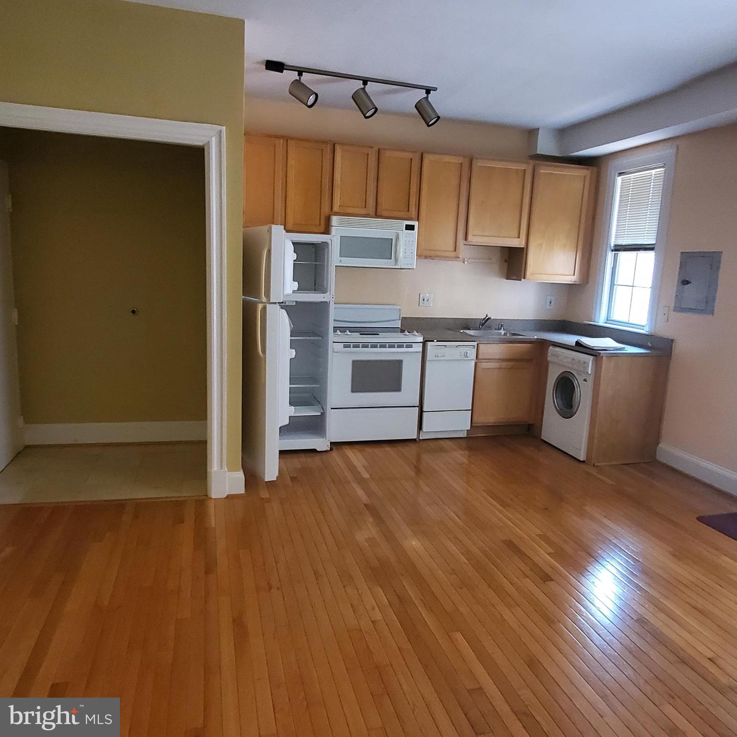 1401 COLUMBIA RD NW #307, WASHINGTON, District Of Columbia 20009, 1 Bedroom Bedrooms, ,1 BathroomBathrooms,Residential,For sale,1401 COLUMBIA RD NW #307,DCDC2211316 MLS # DCDC2211316