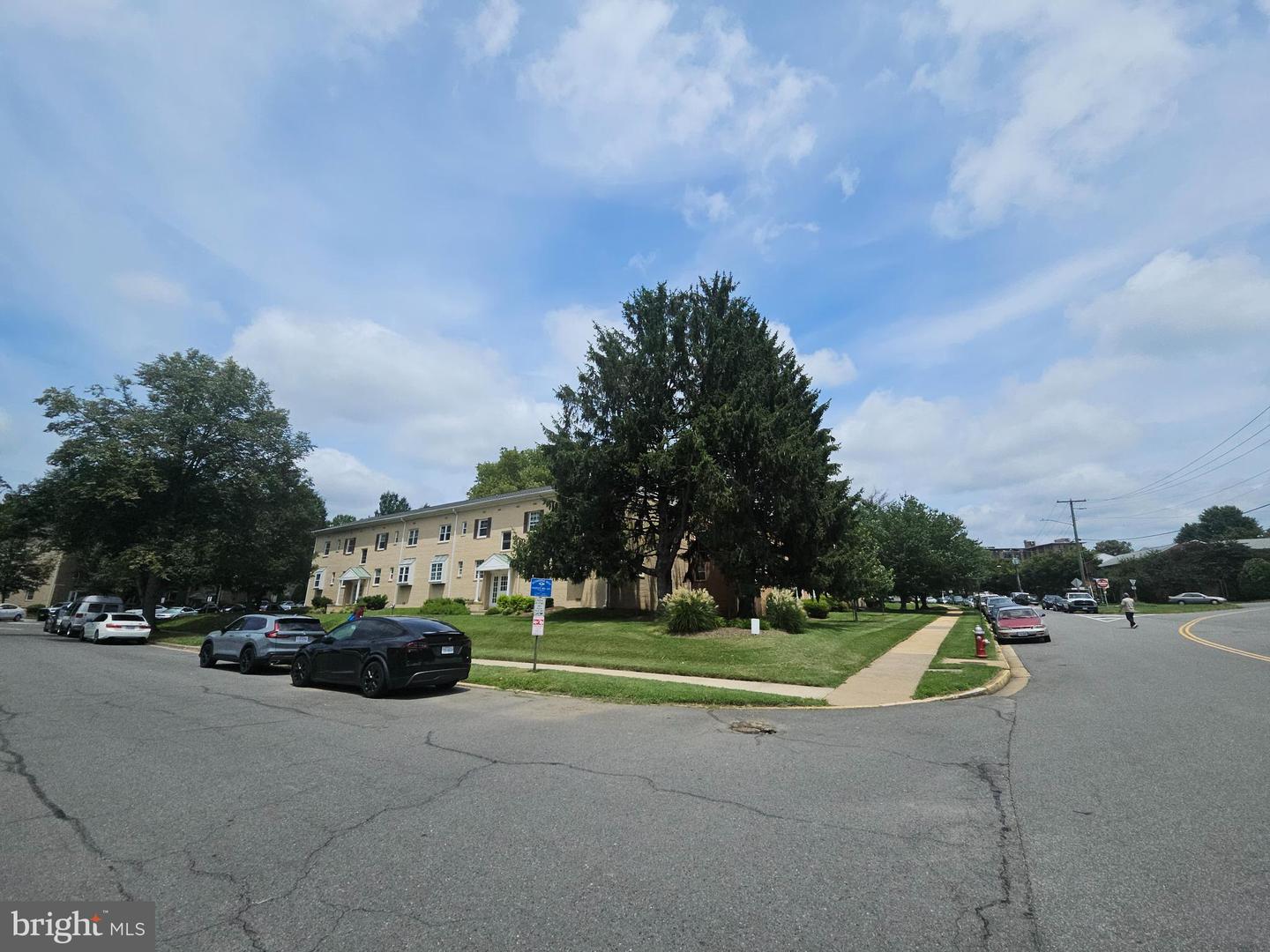 2916 PEYTON RANDOLPH DR #158, FALLS CHURCH, Virginia 22044, 1 Bedroom Bedrooms, ,1 BathroomBathrooms,Residential,For sale,2916 PEYTON RANDOLPH DR #158,VAFX2256644 MLS # VAFX2256644
