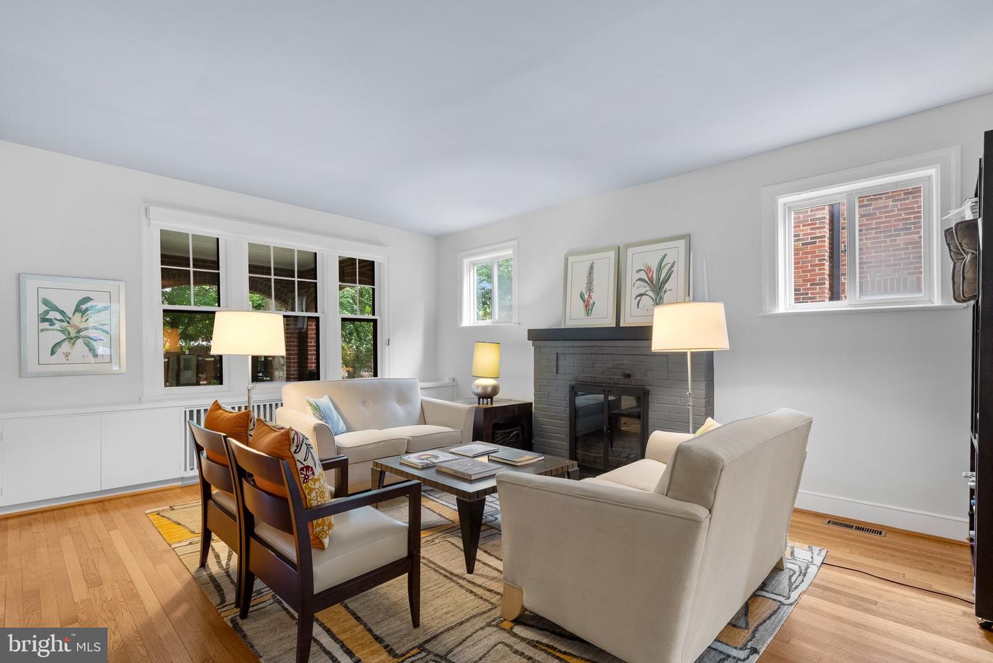 2815 39TH ST NW, WASHINGTON, District Of Columbia 20007, 6 Bedrooms Bedrooms, ,4 BathroomsBathrooms,Residential,For sale,2815 39TH ST NW,DCDC2211332 MLS # DCDC2211332