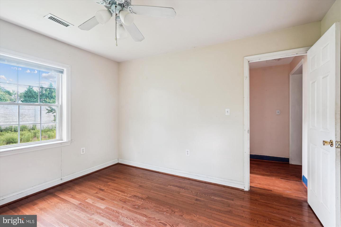 1295 COLVIN FOREST DR, VIENNA, Virginia 22182, 6 Bedrooms Bedrooms, ,3 BathroomsBathrooms,Residential,For sale,1295 COLVIN FOREST DR,VAFX2256656 MLS # VAFX2256656