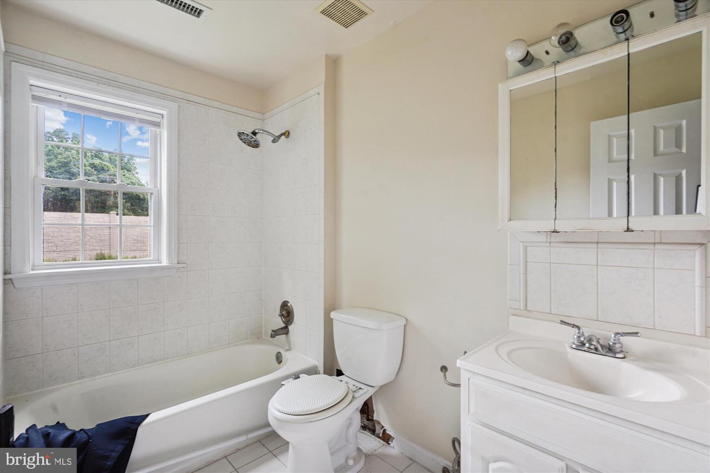 1295 COLVIN FOREST DR, VIENNA, Virginia 22182, 6 Bedrooms Bedrooms, ,3 BathroomsBathrooms,Residential,For sale,1295 COLVIN FOREST DR,VAFX2256656 MLS # VAFX2256656