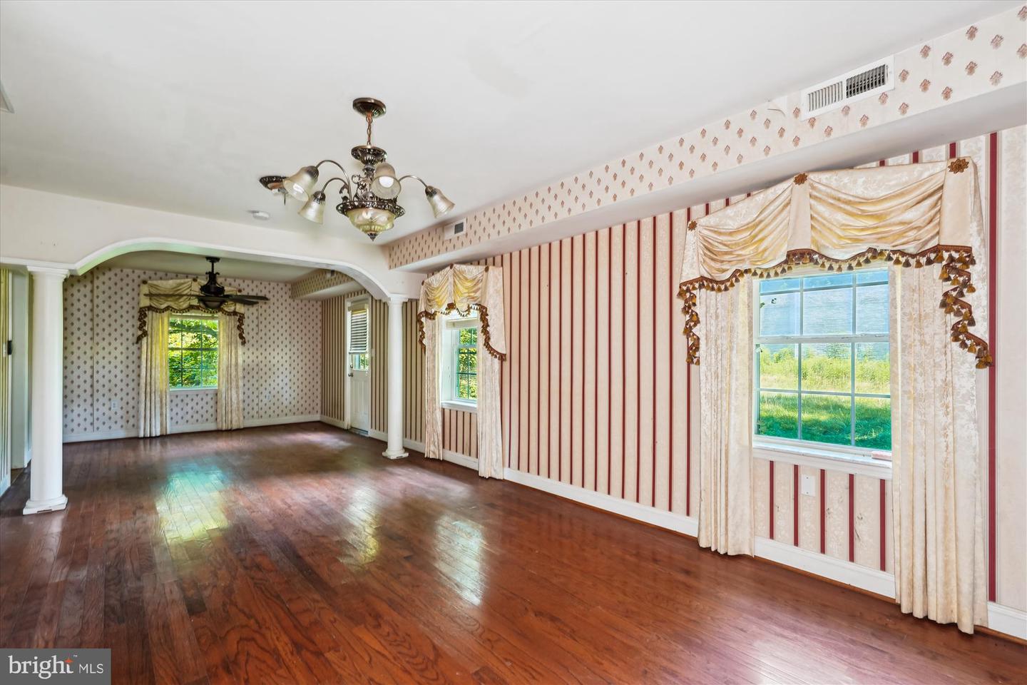 1295 COLVIN FOREST DR, VIENNA, Virginia 22182, 6 Bedrooms Bedrooms, ,3 BathroomsBathrooms,Residential,For sale,1295 COLVIN FOREST DR,VAFX2256656 MLS # VAFX2256656