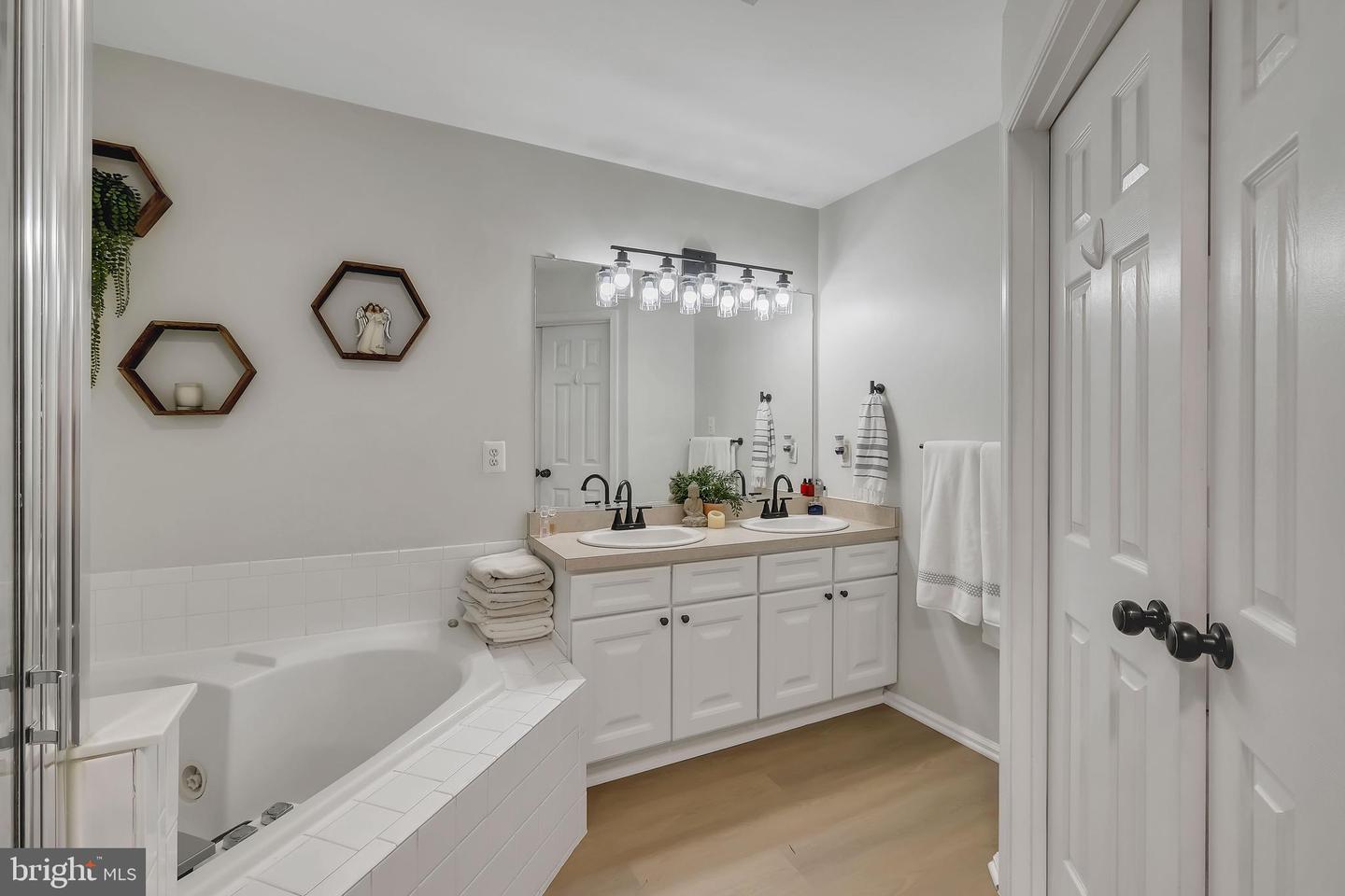 277 GOLDEN LARCH TER NE, LEESBURG, Virginia 20176, 3 Bedrooms Bedrooms, ,2 BathroomsBathrooms,Residential,For sale,277 GOLDEN LARCH TER NE,VALO2102826 MLS # VALO2102826