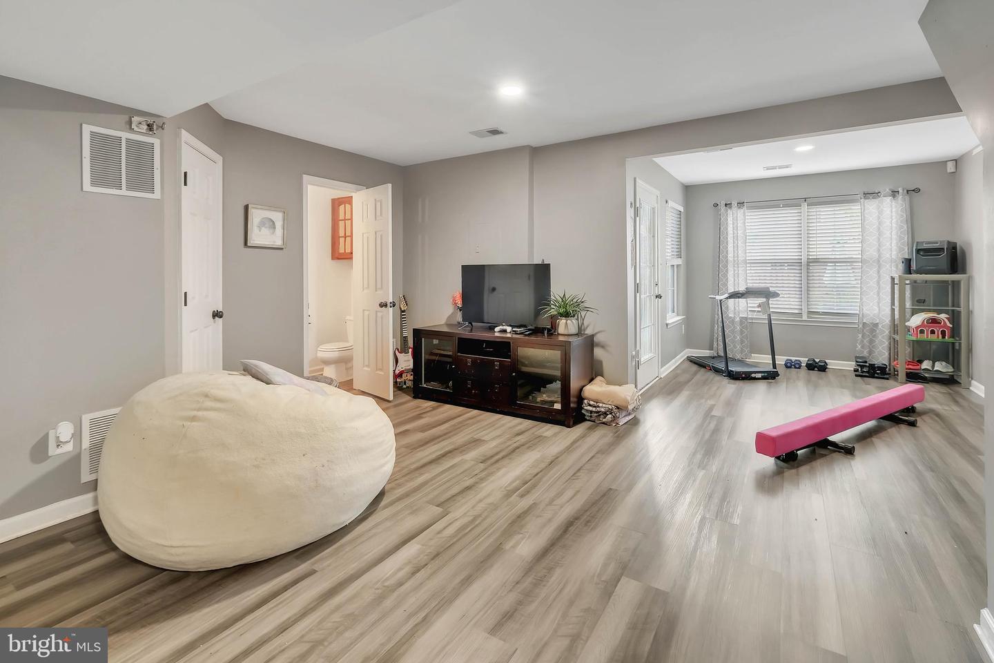 277 GOLDEN LARCH TER NE, LEESBURG, Virginia 20176, 3 Bedrooms Bedrooms, ,2 BathroomsBathrooms,Residential,For sale,277 GOLDEN LARCH TER NE,VALO2102826 MLS # VALO2102826