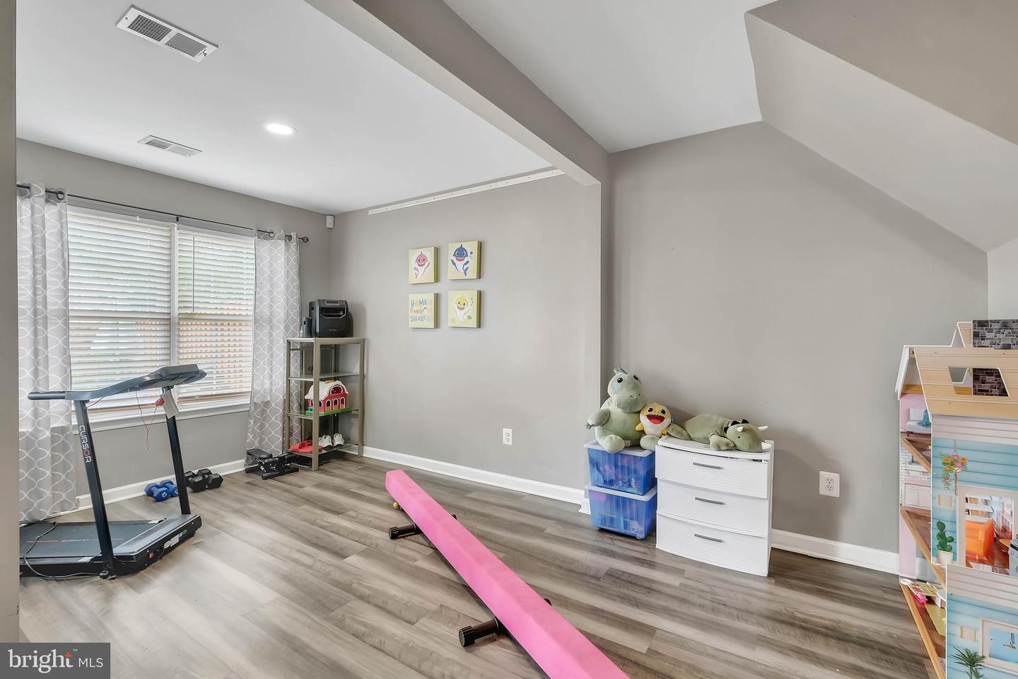 277 GOLDEN LARCH TER NE, LEESBURG, Virginia 20176, 3 Bedrooms Bedrooms, ,2 BathroomsBathrooms,Residential,For sale,277 GOLDEN LARCH TER NE,VALO2102826 MLS # VALO2102826