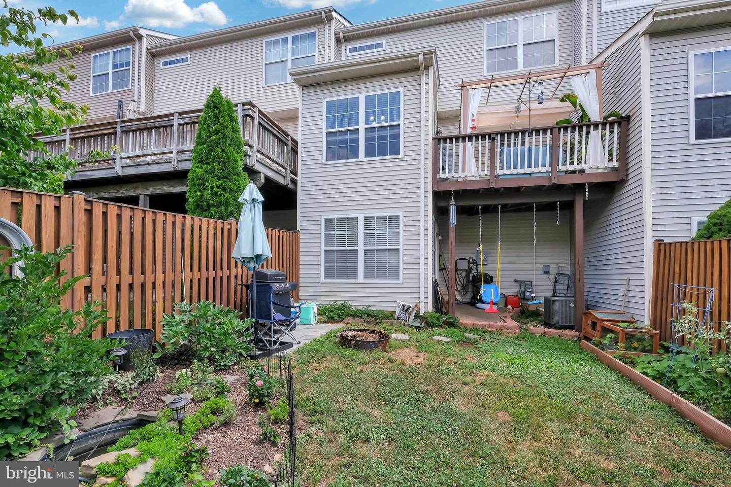 277 GOLDEN LARCH TER NE, LEESBURG, Virginia 20176, 3 Bedrooms Bedrooms, ,2 BathroomsBathrooms,Residential,For sale,277 GOLDEN LARCH TER NE,VALO2102826 MLS # VALO2102826