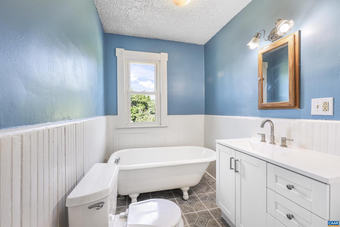 406 LONG AVE, SHENANDOAH, Virginia 22849, 4 Bedrooms Bedrooms, ,2 BathroomsBathrooms,Residential,For sale,406 LONG AVE,666955 MLS # 666955