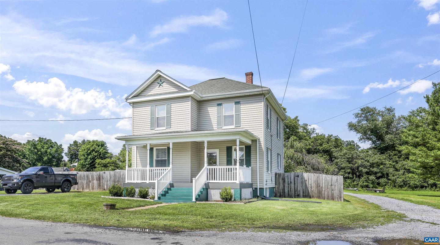 406 LONG AVE, SHENANDOAH, Virginia 22849, 4 Bedrooms Bedrooms, ,2 BathroomsBathrooms,Residential,For sale,406 LONG AVE,666955 MLS # 666955