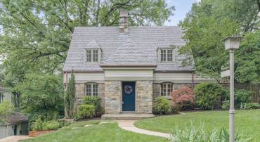 3030 N QUINCY ST, ARLINGTON, Virginia 22207, 4 Bedrooms Bedrooms, ,3 BathroomsBathrooms,Residential,For sale,3030 N QUINCY ST,VAAR2061156 MLS # VAAR2061156