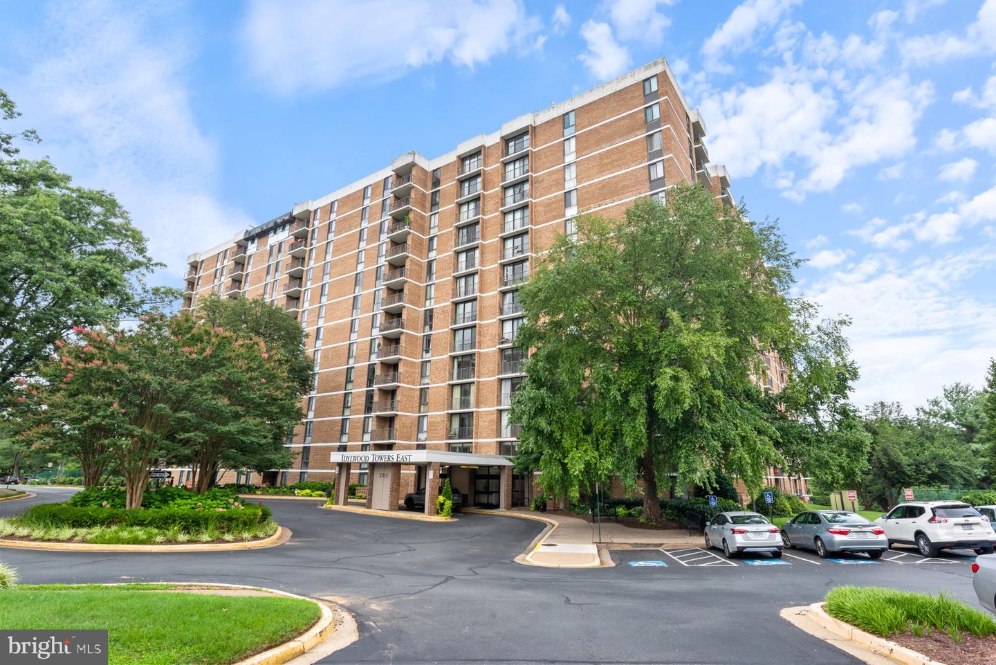 2311 PIMMIT DR #606, FALLS CHURCH, Virginia 22043, 1 Bedroom Bedrooms, ,1 BathroomBathrooms,Residential,For sale,2311 PIMMIT DR #606,VAFX2256668 MLS # VAFX2256668
