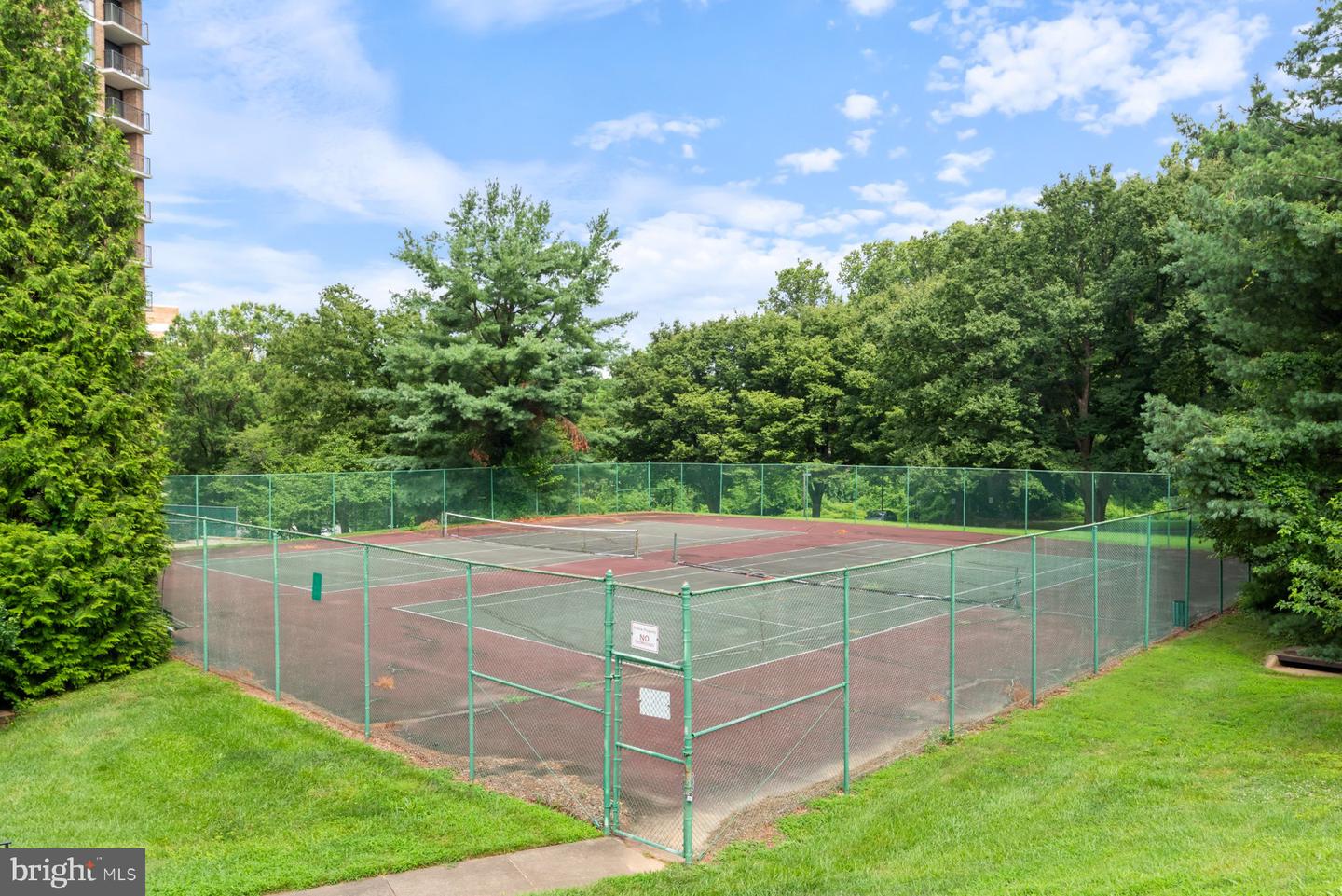2311 PIMMIT DR #606, FALLS CHURCH, Virginia 22043, 1 Bedroom Bedrooms, ,1 BathroomBathrooms,Residential,For sale,2311 PIMMIT DR #606,VAFX2256668 MLS # VAFX2256668