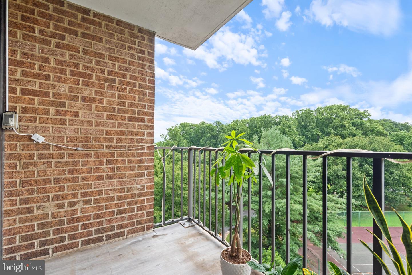 2311 PIMMIT DR #606, FALLS CHURCH, Virginia 22043, 1 Bedroom Bedrooms, ,1 BathroomBathrooms,Residential,For sale,2311 PIMMIT DR #606,VAFX2256668 MLS # VAFX2256668