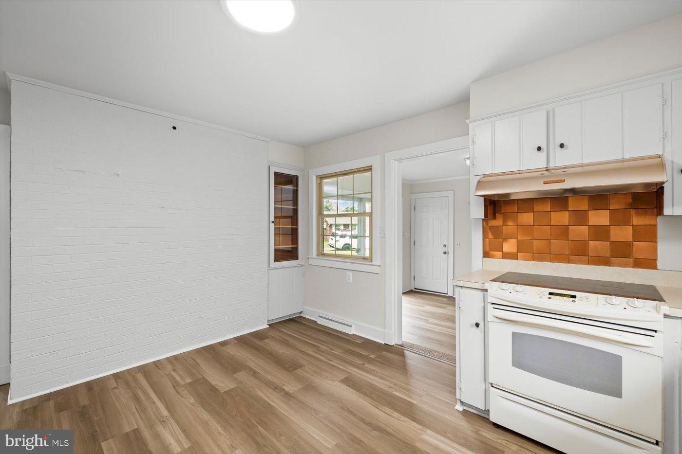 300 PHILLIPS ST, FREDERICKSBURG, Virginia 22405, 4 Bedrooms Bedrooms, ,2 BathroomsBathrooms,Residential,For sale,300 PHILLIPS ST,VAST2041010 MLS # VAST2041010