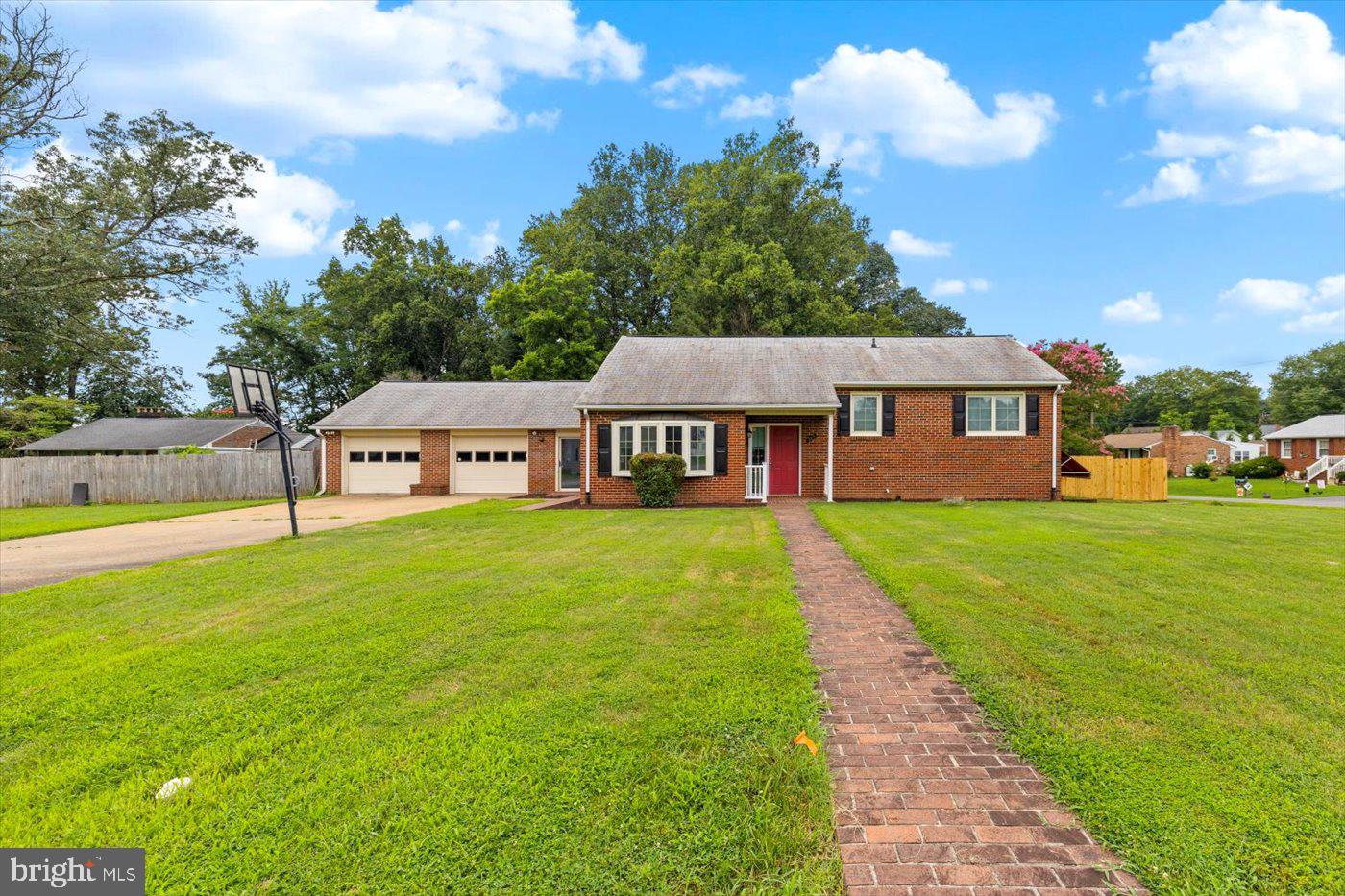 300 PHILLIPS ST, FREDERICKSBURG, Virginia 22405, 4 Bedrooms Bedrooms, ,2 BathroomsBathrooms,Residential,For sale,300 PHILLIPS ST,VAST2041010 MLS # VAST2041010