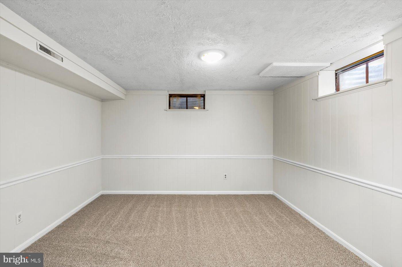 300 PHILLIPS ST, FREDERICKSBURG, Virginia 22405, 4 Bedrooms Bedrooms, ,2 BathroomsBathrooms,Residential,For sale,300 PHILLIPS ST,VAST2041010 MLS # VAST2041010