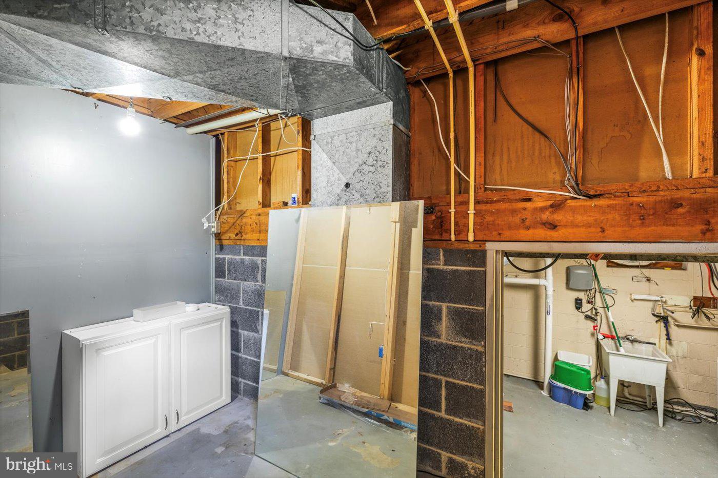 300 PHILLIPS ST, FREDERICKSBURG, Virginia 22405, 4 Bedrooms Bedrooms, ,2 BathroomsBathrooms,Residential,For sale,300 PHILLIPS ST,VAST2041010 MLS # VAST2041010