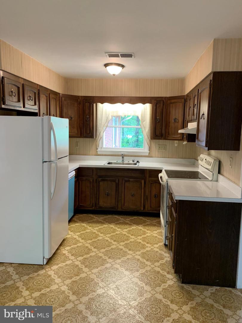 4515 SHIRLEY GATE RD, FAIRFAX, Virginia 22030, 4 Bedrooms Bedrooms, ,2 BathroomsBathrooms,Residential,For sale,4515 SHIRLEY GATE RD,VAFX2256678 MLS # VAFX2256678