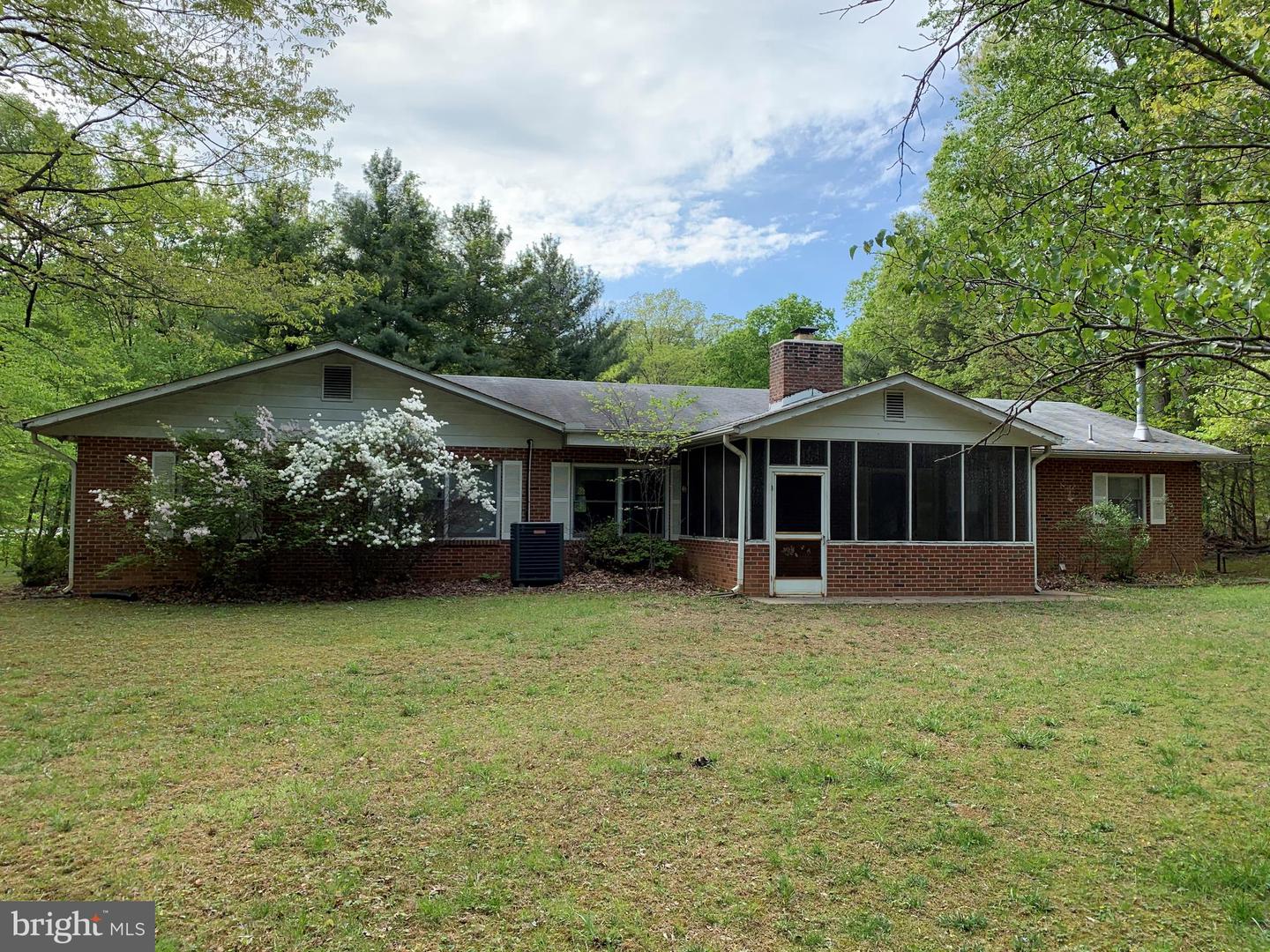 4515 SHIRLEY GATE RD, FAIRFAX, Virginia 22030, 4 Bedrooms Bedrooms, ,2 BathroomsBathrooms,Residential,For sale,4515 SHIRLEY GATE RD,VAFX2256678 MLS # VAFX2256678