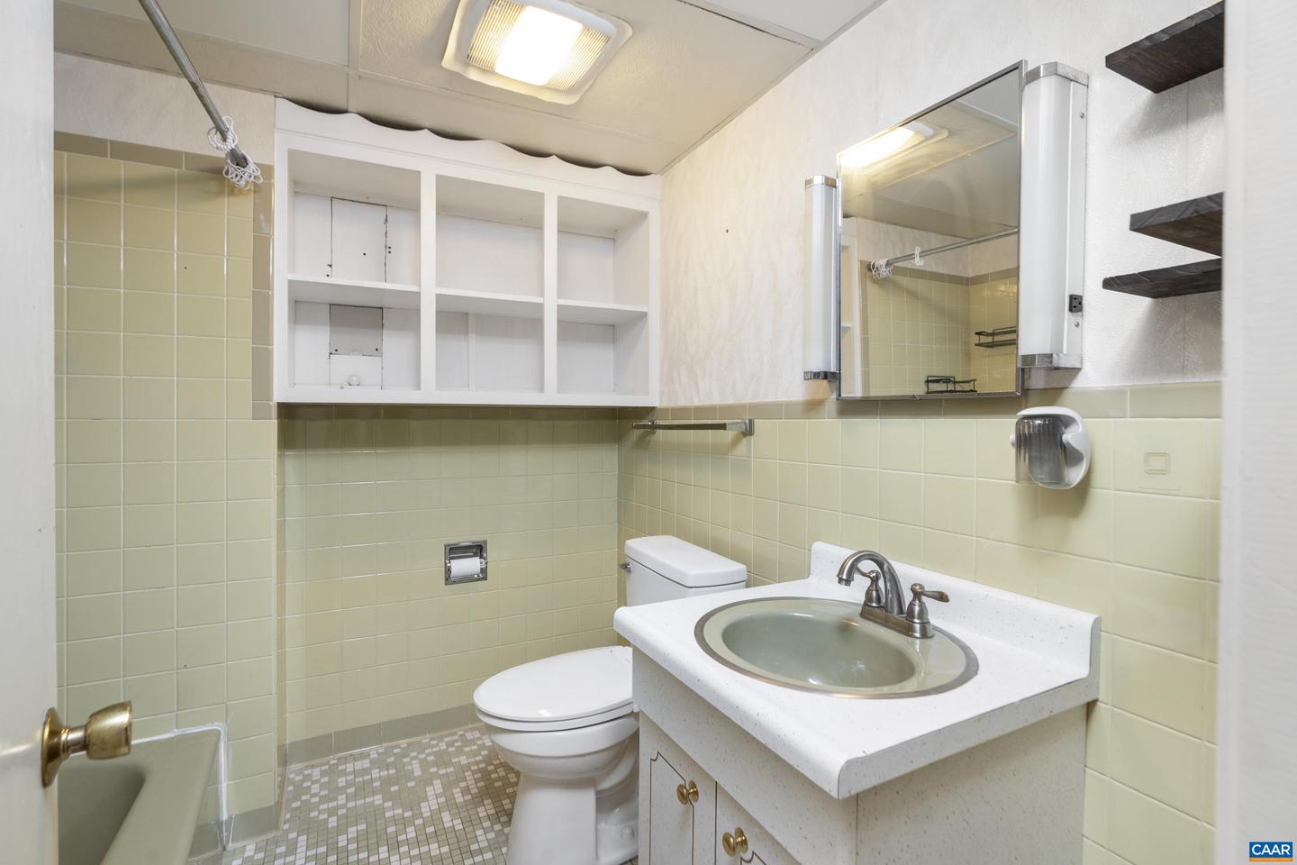 814 N COALTER ST, STAUNTON, Virginia 24401, 4 Bedrooms Bedrooms, ,3 BathroomsBathrooms,Residential,For sale,814 N COALTER ST,666960 MLS # 666960