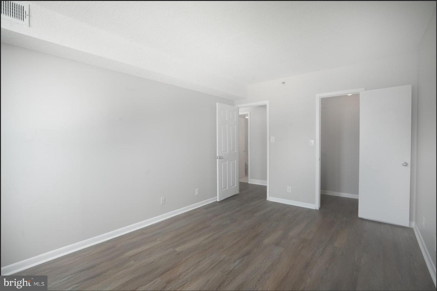 5505 SEMINARY RD #905N, FALLS CHURCH, Virginia 22041, 3 Bedrooms Bedrooms, 5 Rooms Rooms,2 BathroomsBathrooms,Residential,For sale,5505 SEMINARY RD #905N,VAFX2256684 MLS # VAFX2256684