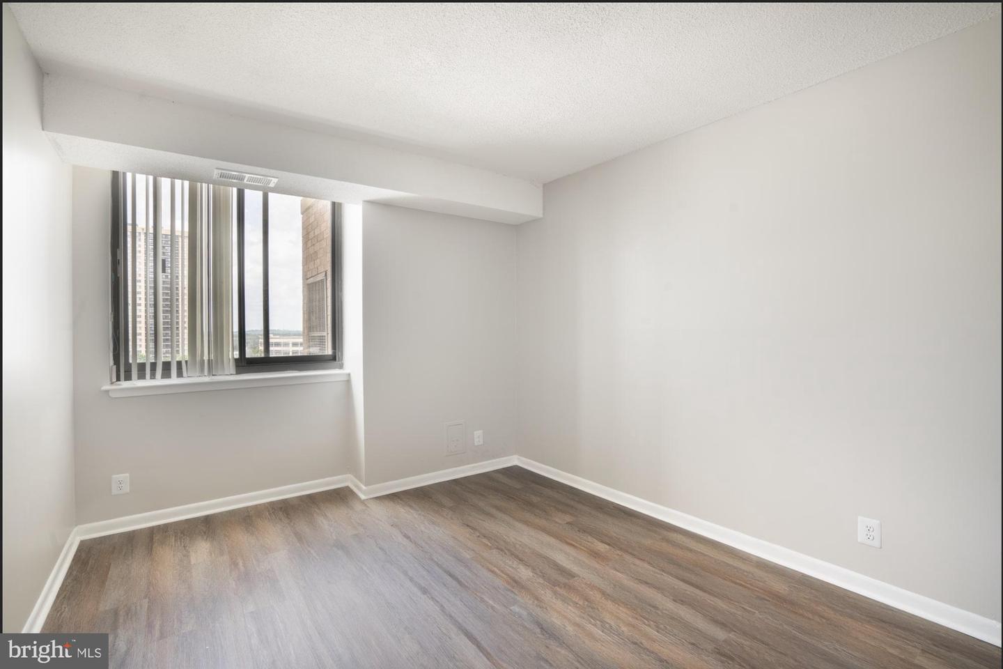 5505 SEMINARY RD #905N, FALLS CHURCH, Virginia 22041, 3 Bedrooms Bedrooms, 5 Rooms Rooms,2 BathroomsBathrooms,Residential,For sale,5505 SEMINARY RD #905N,VAFX2256684 MLS # VAFX2256684