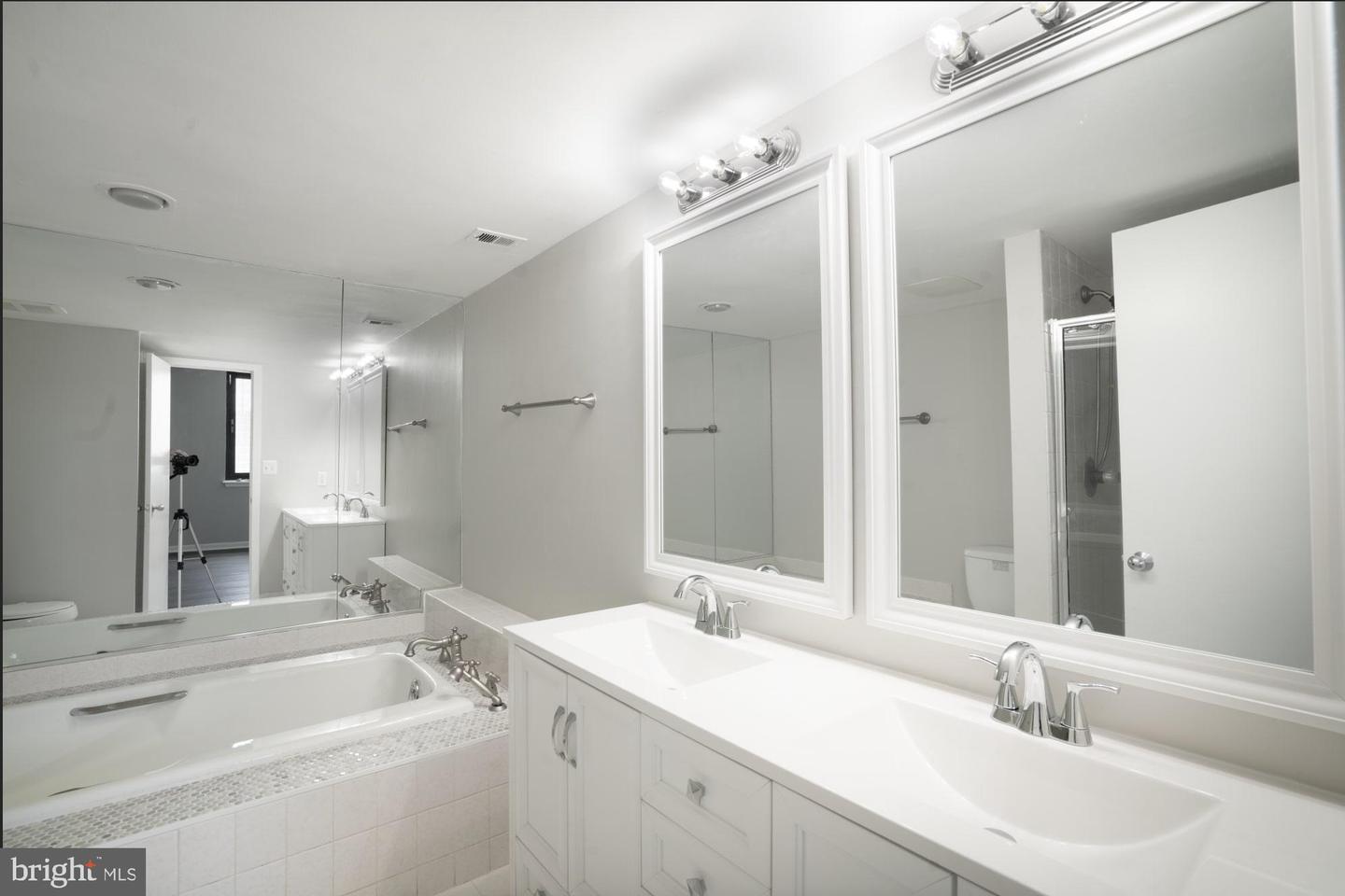 5505 SEMINARY RD #905N, FALLS CHURCH, Virginia 22041, 3 Bedrooms Bedrooms, 5 Rooms Rooms,2 BathroomsBathrooms,Residential,For sale,5505 SEMINARY RD #905N,VAFX2256684 MLS # VAFX2256684
