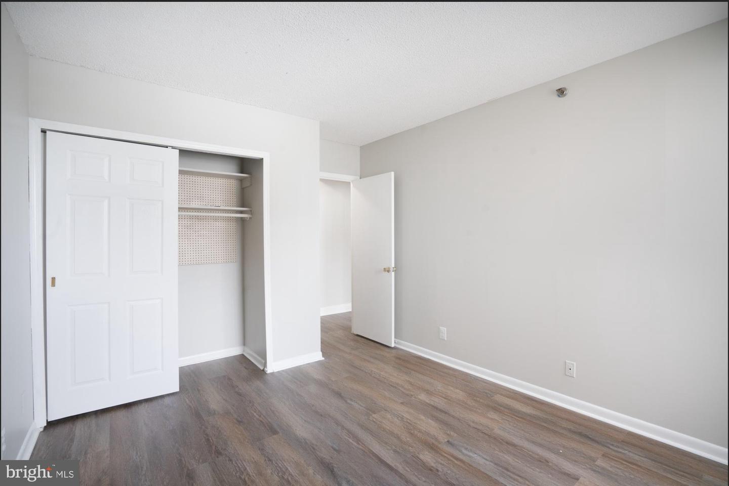 5505 SEMINARY RD #905N, FALLS CHURCH, Virginia 22041, 3 Bedrooms Bedrooms, 5 Rooms Rooms,2 BathroomsBathrooms,Residential,For sale,5505 SEMINARY RD #905N,VAFX2256684 MLS # VAFX2256684