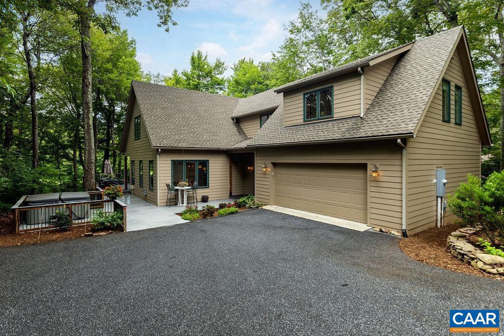 74 GRAY BIRCH LN, WINTERGREEN RESORT, Virginia 22967, 5 Bedrooms Bedrooms, ,3 BathroomsBathrooms,Residential,For sale,74 GRAY BIRCH LN,666961 MLS # 666961