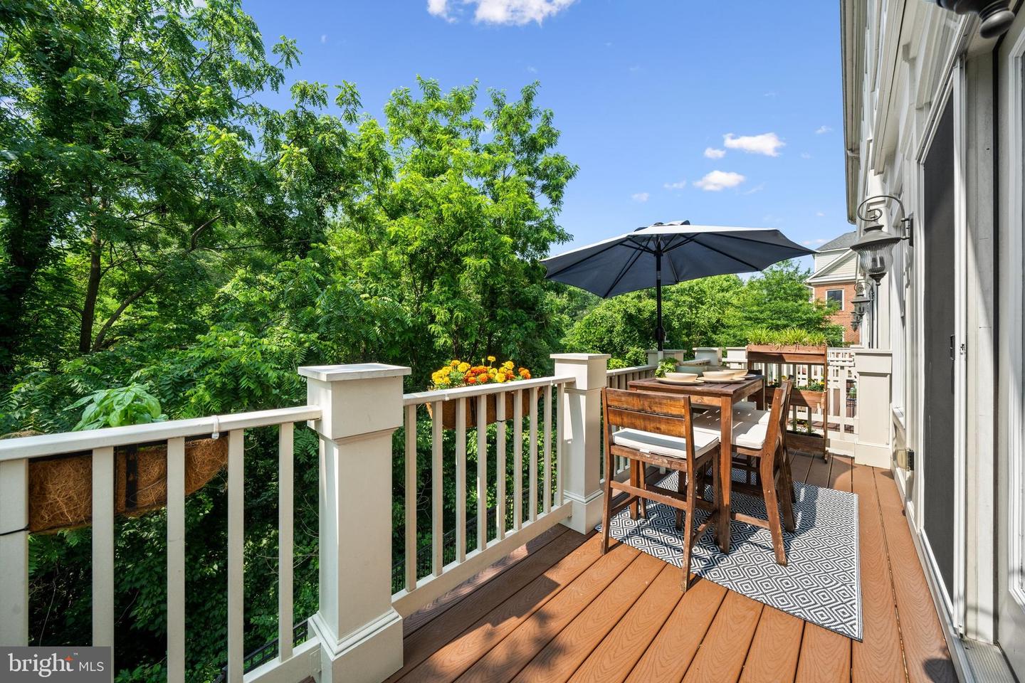 10665 YORKTOWN CT, FAIRFAX, Virginia 22030, 3 Bedrooms Bedrooms, ,3 BathroomsBathrooms,Residential,For sale,10665 YORKTOWN CT,VAFC2006674 MLS # VAFC2006674