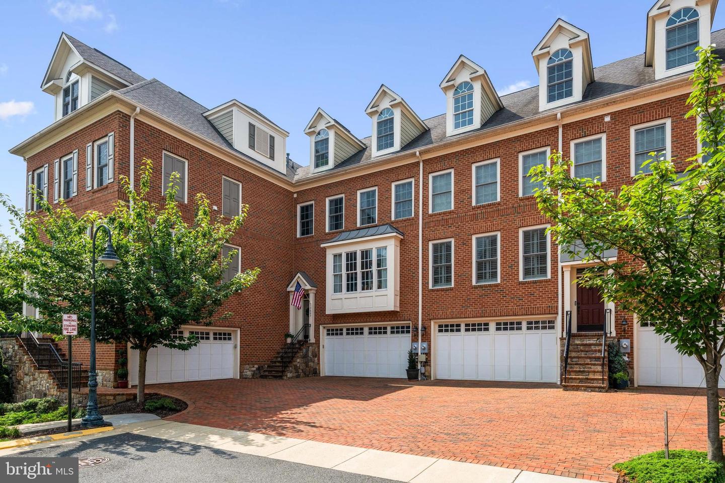 10665 YORKTOWN CT, FAIRFAX, Virginia 22030, 3 Bedrooms Bedrooms, ,3 BathroomsBathrooms,Residential,For sale,10665 YORKTOWN CT,VAFC2006674 MLS # VAFC2006674