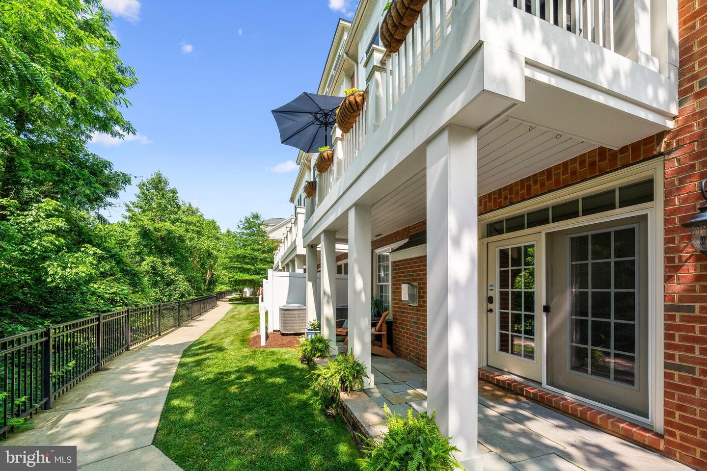 10665 YORKTOWN CT, FAIRFAX, Virginia 22030, 3 Bedrooms Bedrooms, ,3 BathroomsBathrooms,Residential,For sale,10665 YORKTOWN CT,VAFC2006674 MLS # VAFC2006674
