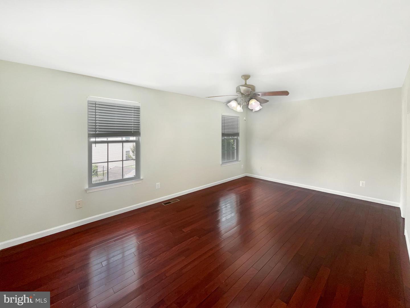 2641 MYRTLEWOOD DR, DUMFRIES, Virginia 22026, 4 Bedrooms Bedrooms, ,3 BathroomsBathrooms,Residential,For sale,2641 MYRTLEWOOD DR,VAPW2099688 MLS # VAPW2099688