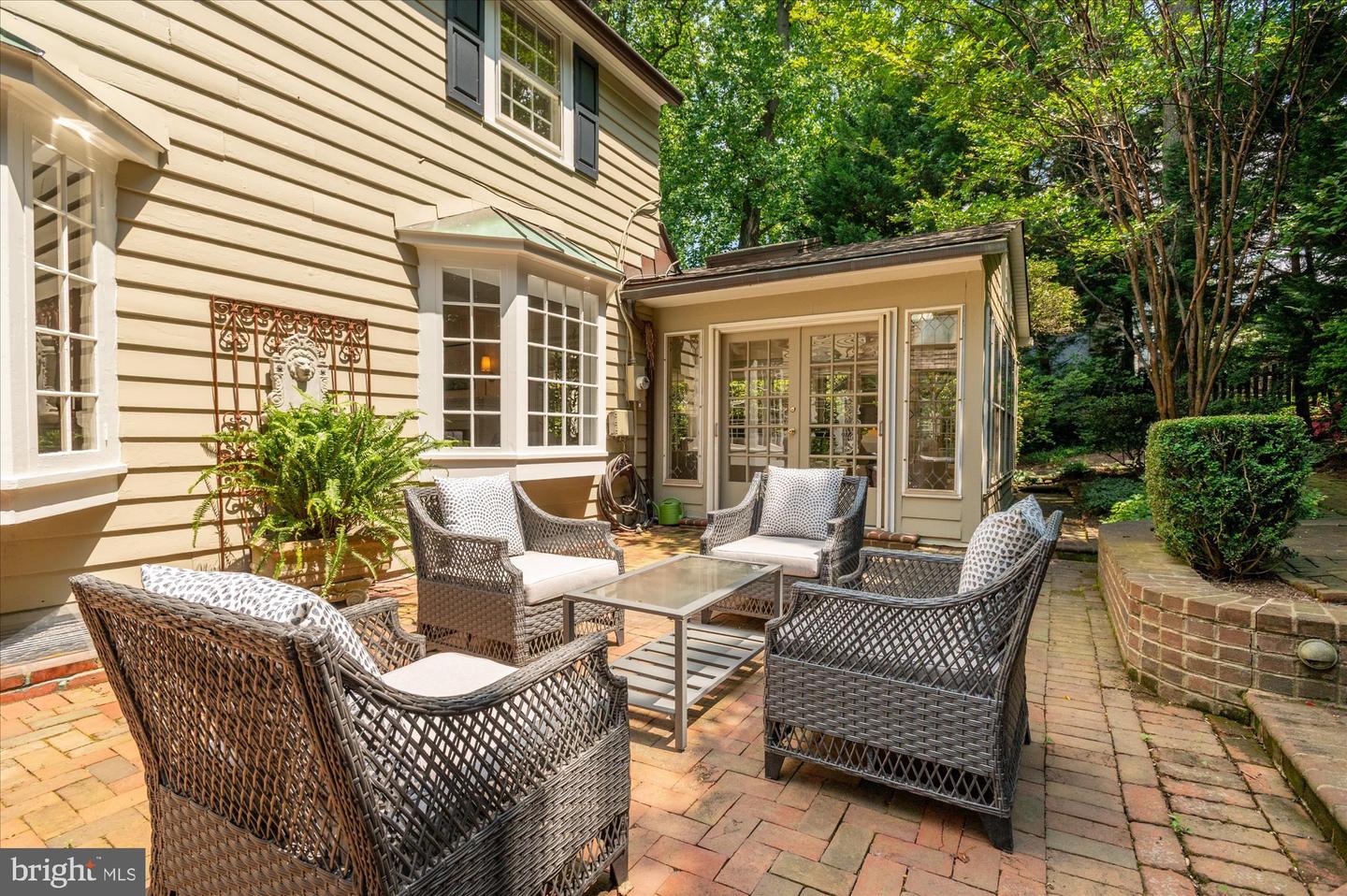 3614 N ABINGDON ST, ARLINGTON, Virginia 22207, 4 Bedrooms Bedrooms, ,3 BathroomsBathrooms,Residential,For sale,3614 N ABINGDON ST,VAAR2061164 MLS # VAAR2061164