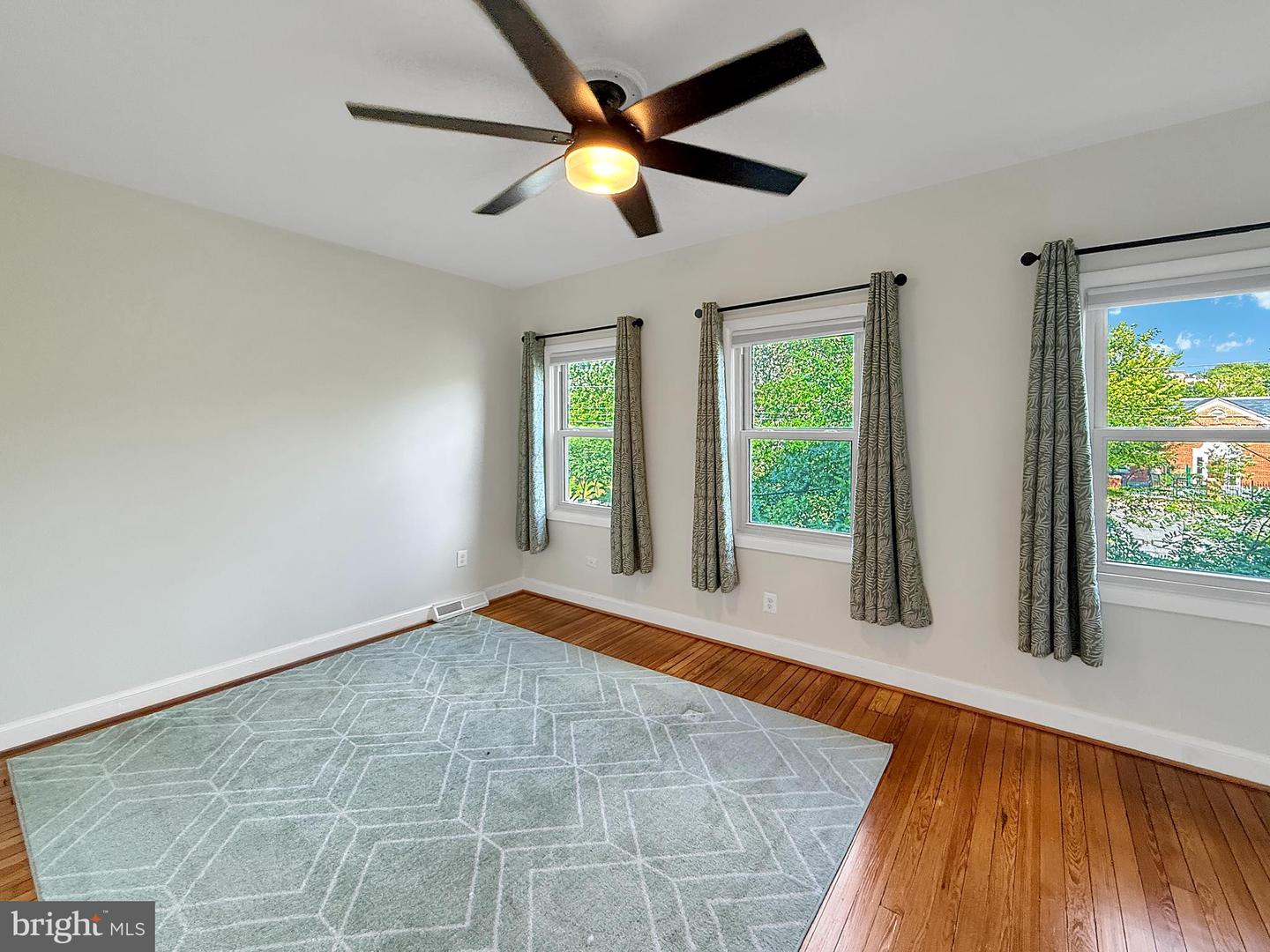 2714 10TH ST NE, WASHINGTON, District Of Columbia 20018, 3 Bedrooms Bedrooms, ,3 BathroomsBathrooms,Residential,For sale,2714 10TH ST NE,DCDC2211420 MLS # DCDC2211420