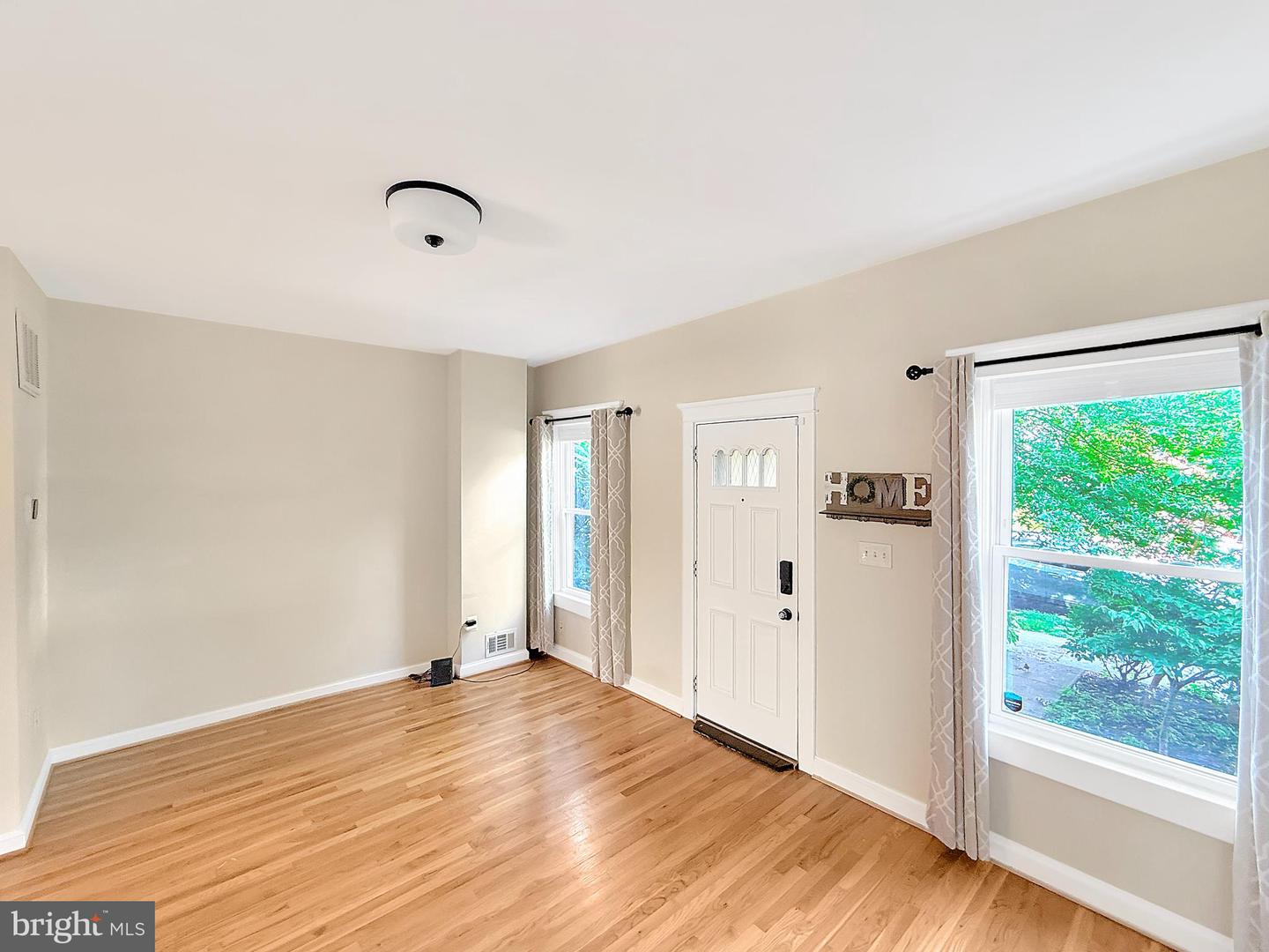 2714 10TH ST NE, WASHINGTON, District Of Columbia 20018, 3 Bedrooms Bedrooms, ,3 BathroomsBathrooms,Residential,For sale,2714 10TH ST NE,DCDC2211420 MLS # DCDC2211420