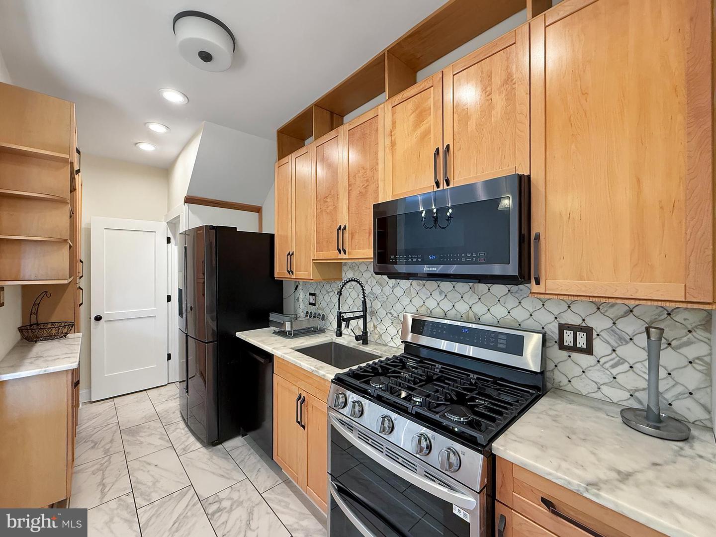 2714 10TH ST NE, WASHINGTON, District Of Columbia 20018, 3 Bedrooms Bedrooms, ,3 BathroomsBathrooms,Residential,For sale,2714 10TH ST NE,DCDC2211420 MLS # DCDC2211420