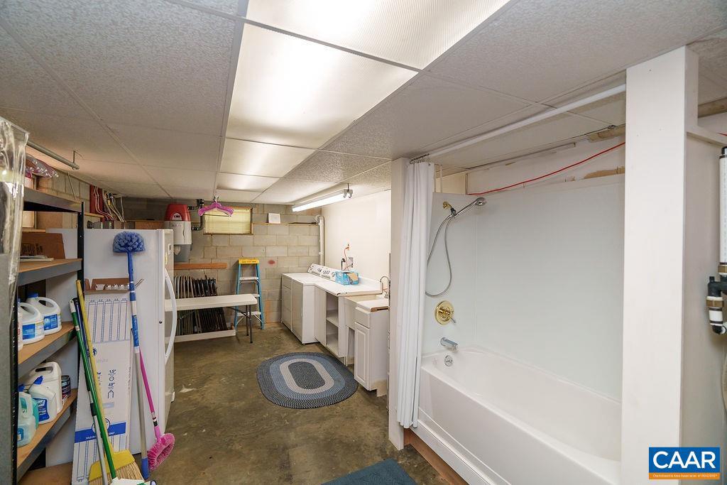 3375 PREDDY CREEK RD, CHARLOTTESVILLE, Virginia 22911, 4 Bedrooms Bedrooms, ,2 BathroomsBathrooms,Residential,For sale,3375 PREDDY CREEK RD,666978 MLS # 666978