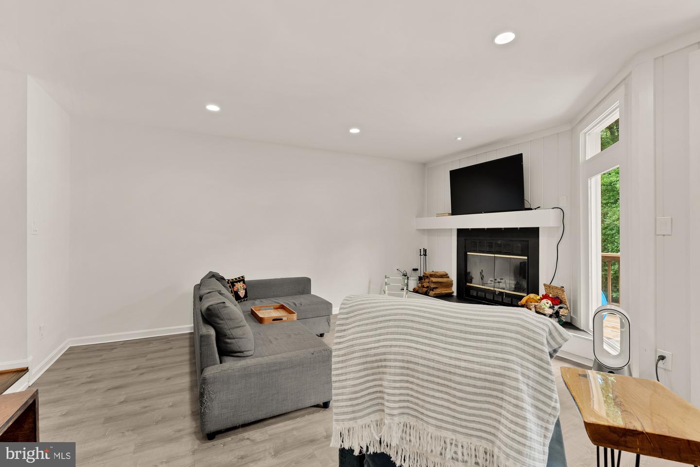 12602 VICTORIA STATION CT, FAIRFAX, Virginia 22033, 4 Bedrooms Bedrooms, ,3 BathroomsBathrooms,Residential,For sale,12602 VICTORIA STATION CT,VAFX2256620 MLS # VAFX2256620