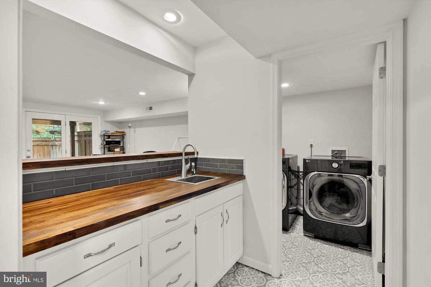 12602 VICTORIA STATION CT, FAIRFAX, Virginia 22033, 4 Bedrooms Bedrooms, ,3 BathroomsBathrooms,Residential,For sale,12602 VICTORIA STATION CT,VAFX2256620 MLS # VAFX2256620