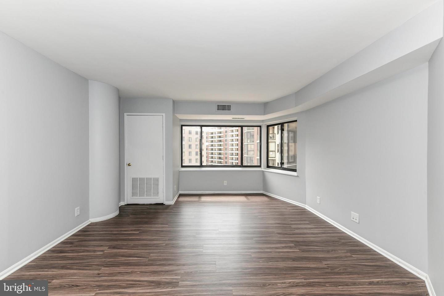 900 N STAFFORD ST #1112, ARLINGTON, Virginia 22203, 1 Bedroom Bedrooms, 6 Rooms Rooms,1 BathroomBathrooms,Residential,For sale,900 N STAFFORD ST #1112,VAAR2061148 MLS # VAAR2061148