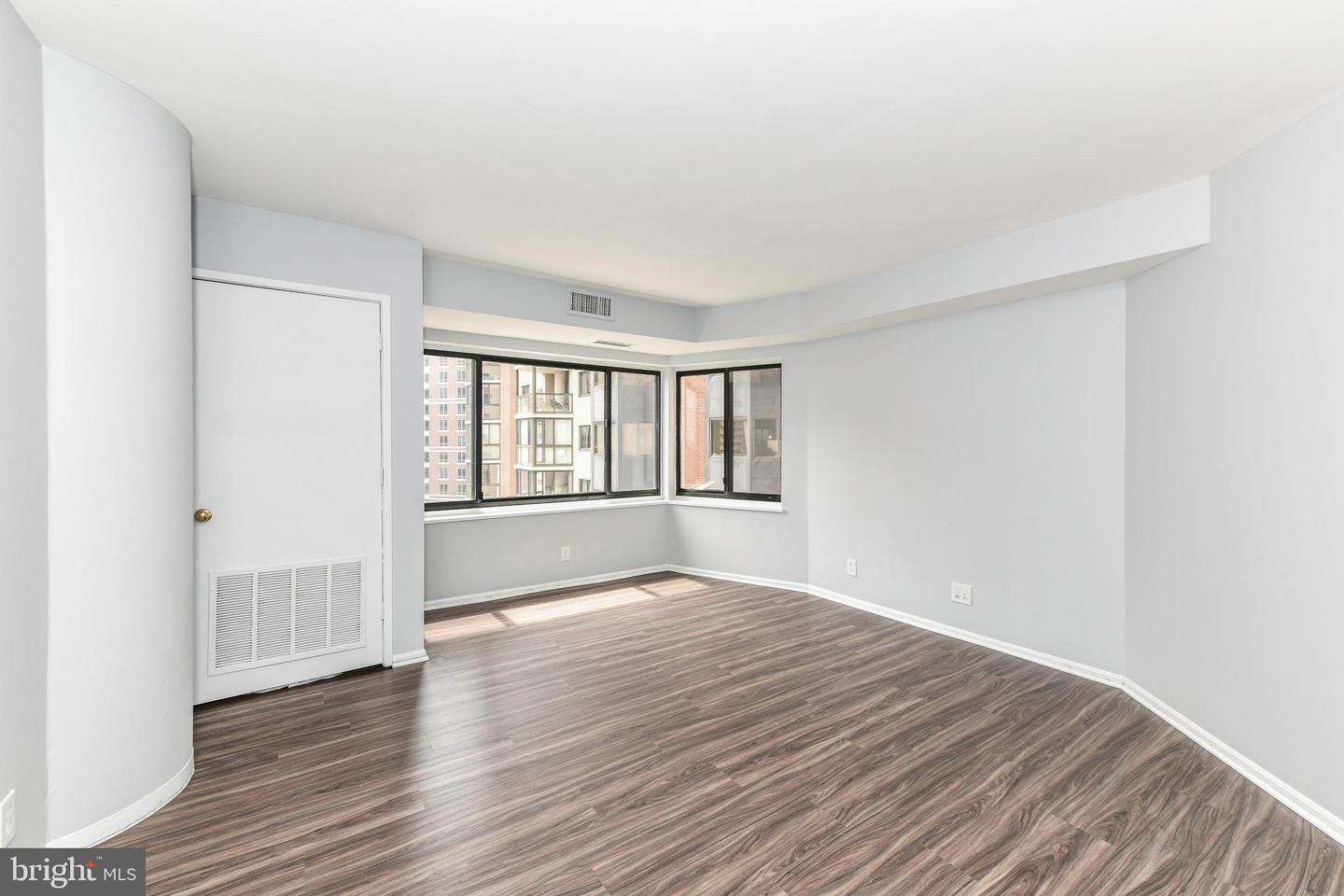 900 N STAFFORD ST #1112, ARLINGTON, Virginia 22203, 1 Bedroom Bedrooms, 6 Rooms Rooms,1 BathroomBathrooms,Residential,For sale,900 N STAFFORD ST #1112,VAAR2061148 MLS # VAAR2061148