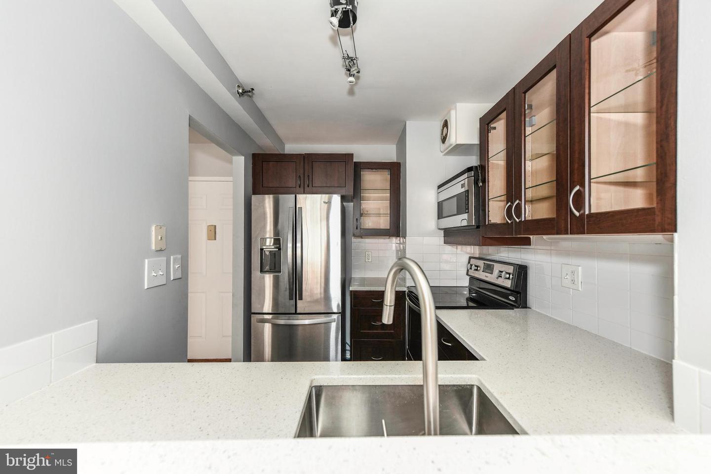 900 N STAFFORD ST #1112, ARLINGTON, Virginia 22203, 1 Bedroom Bedrooms, 6 Rooms Rooms,1 BathroomBathrooms,Residential,For sale,900 N STAFFORD ST #1112,VAAR2061148 MLS # VAAR2061148