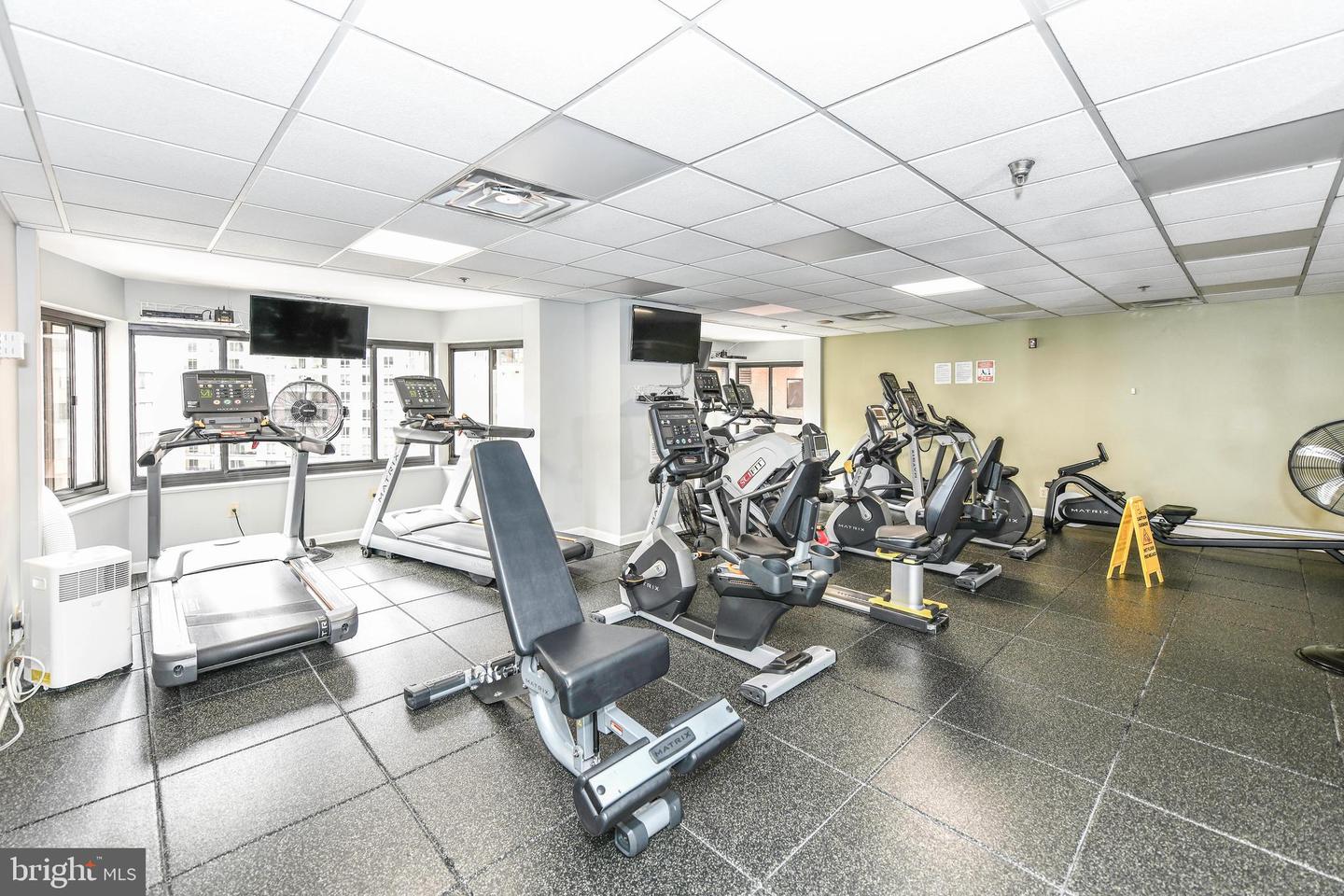 900 N STAFFORD ST #1112, ARLINGTON, Virginia 22203, 1 Bedroom Bedrooms, 6 Rooms Rooms,1 BathroomBathrooms,Residential,For sale,900 N STAFFORD ST #1112,VAAR2061148 MLS # VAAR2061148