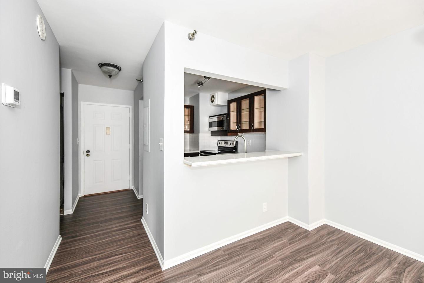 900 N STAFFORD ST #1112, ARLINGTON, Virginia 22203, 1 Bedroom Bedrooms, 6 Rooms Rooms,1 BathroomBathrooms,Residential,For sale,900 N STAFFORD ST #1112,VAAR2061148 MLS # VAAR2061148