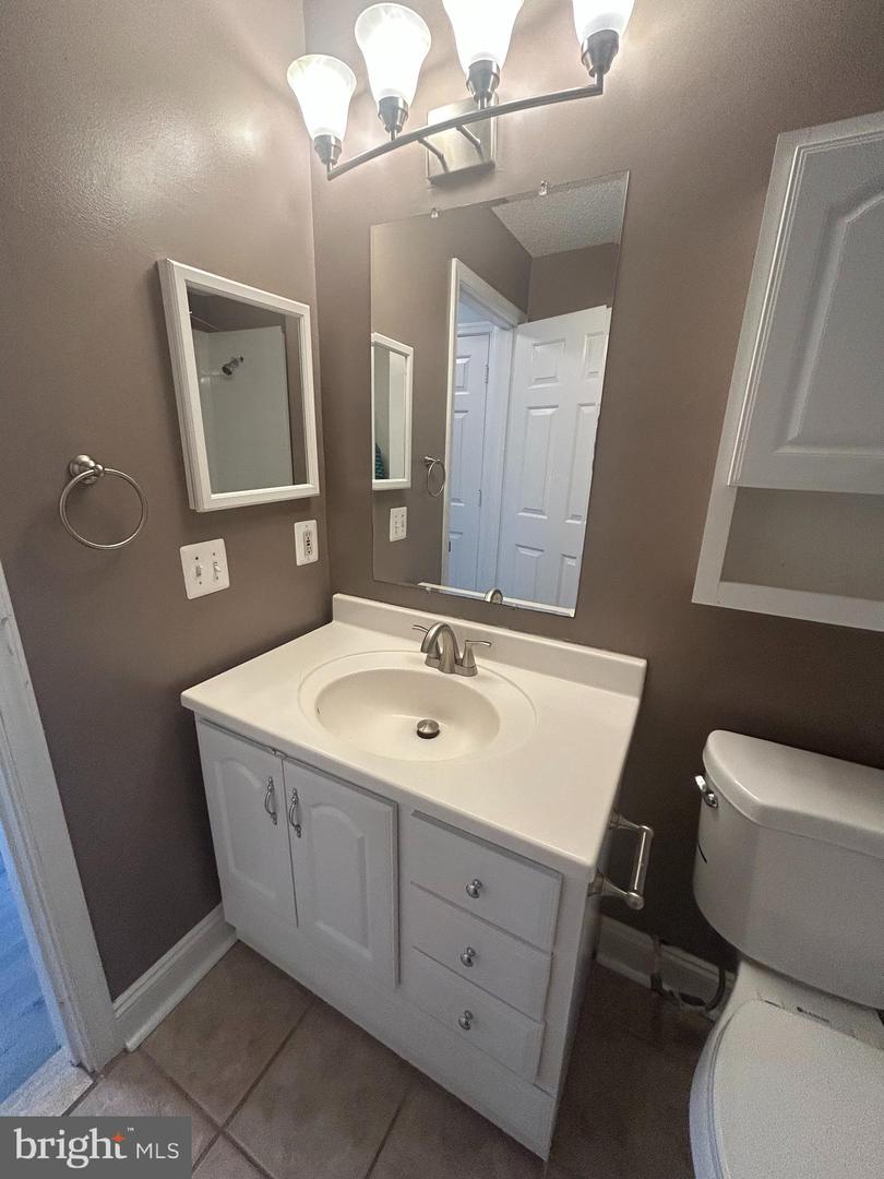 12113 GREENWAY CT #101, FAIRFAX, Virginia 22033, 3 Bedrooms Bedrooms, ,2 BathroomsBathrooms,Residential,For sale,12113 GREENWAY CT #101,VAFX2203976 MLS # VAFX2203976