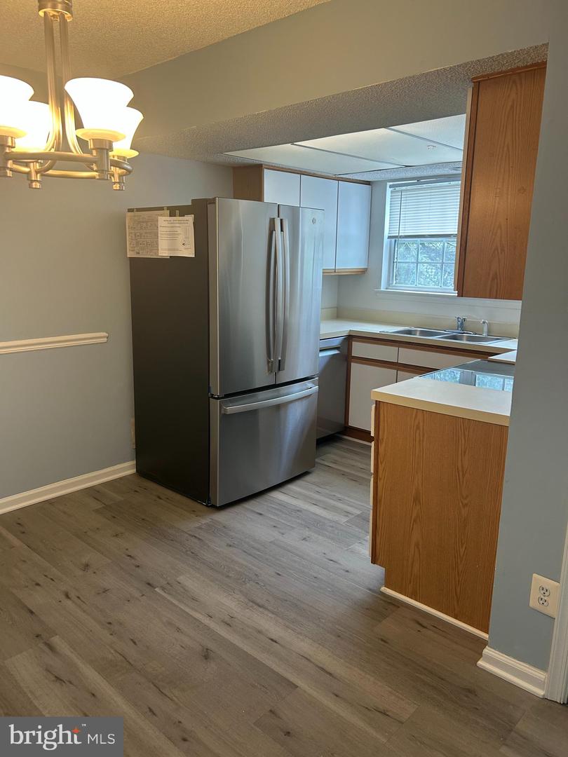 12113 GREENWAY CT #101, FAIRFAX, Virginia 22033, 3 Bedrooms Bedrooms, ,2 BathroomsBathrooms,Residential,For sale,12113 GREENWAY CT #101,VAFX2203976 MLS # VAFX2203976