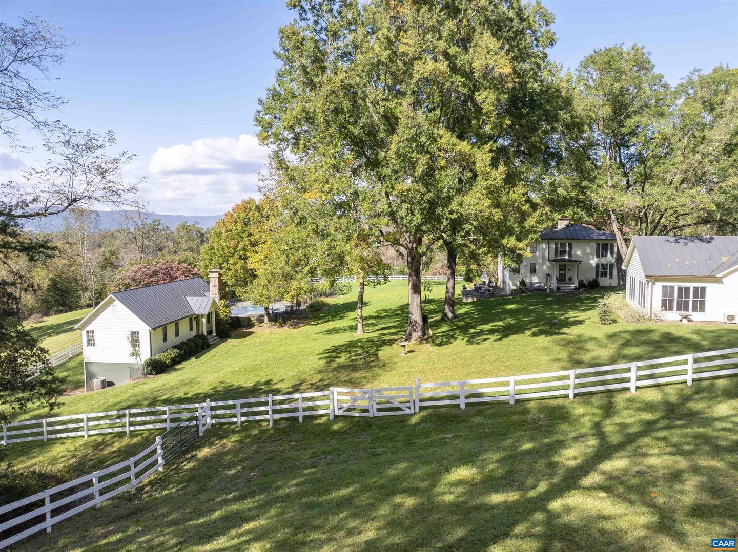 3652 IRONWOOD LN, CHARLOTTESVILLE, Virginia 22901, 4 Bedrooms Bedrooms, ,4 BathroomsBathrooms,Residential,For sale,3652 IRONWOOD LN,657943 MLS # 657943