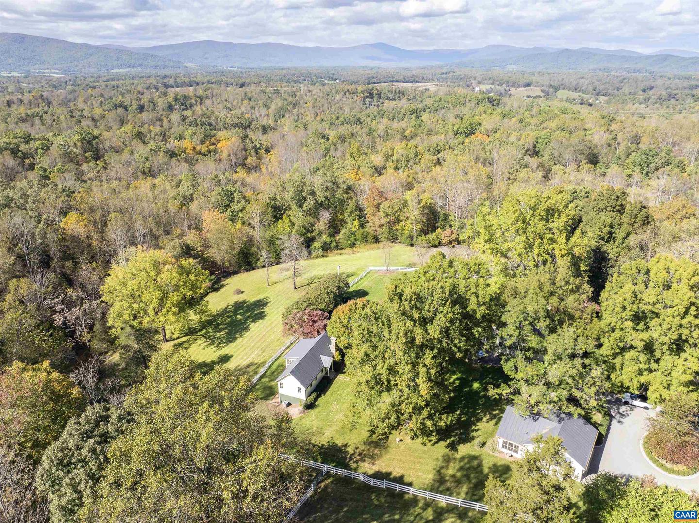 3652 IRONWOOD LN, CHARLOTTESVILLE, Virginia 22901, 4 Bedrooms Bedrooms, ,4 BathroomsBathrooms,Residential,For sale,3652 IRONWOOD LN,657943 MLS # 657943