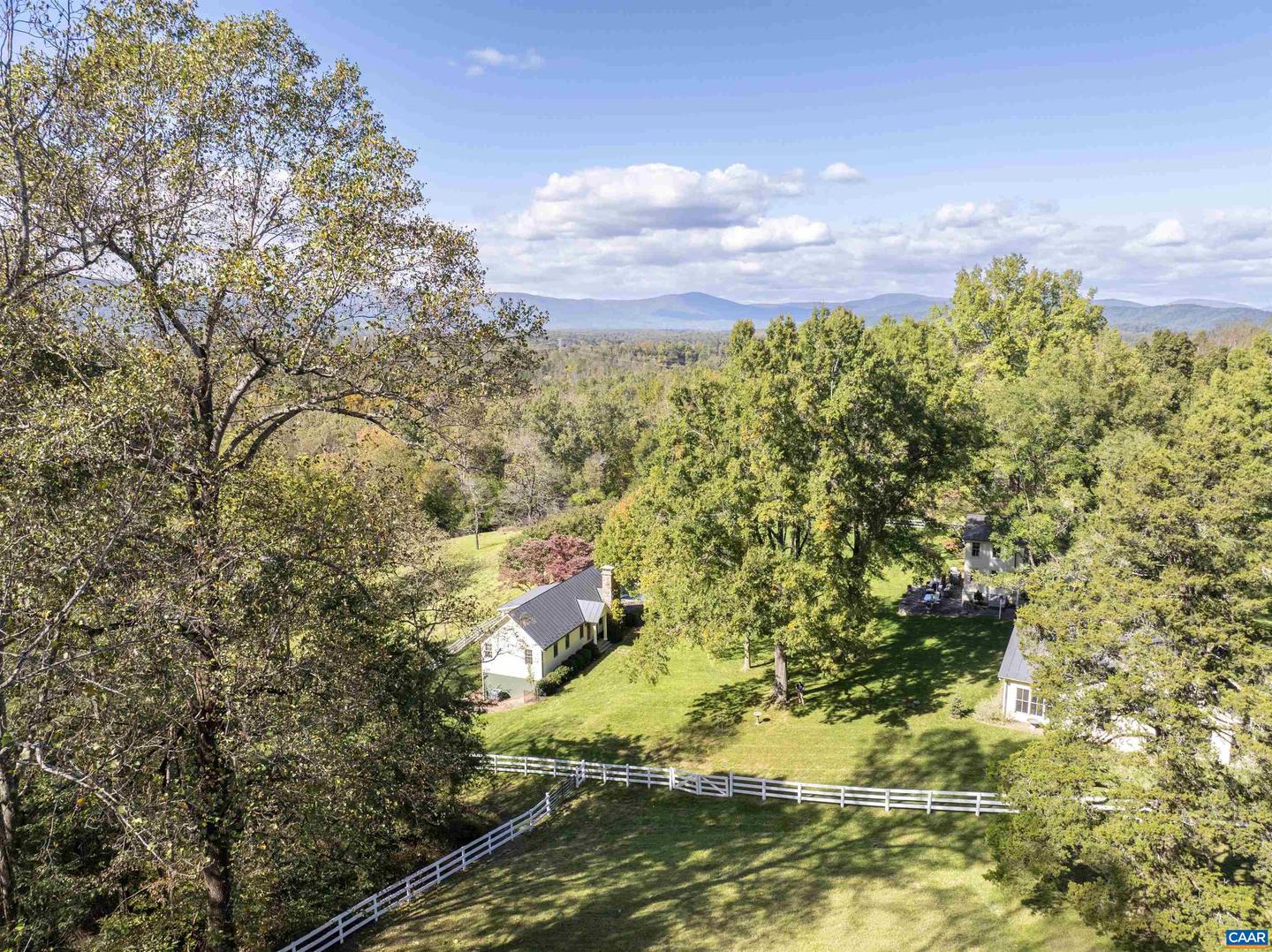 3652 IRONWOOD LN, CHARLOTTESVILLE, Virginia 22901, 4 Bedrooms Bedrooms, ,4 BathroomsBathrooms,Residential,For sale,3652 IRONWOOD LN,657943 MLS # 657943