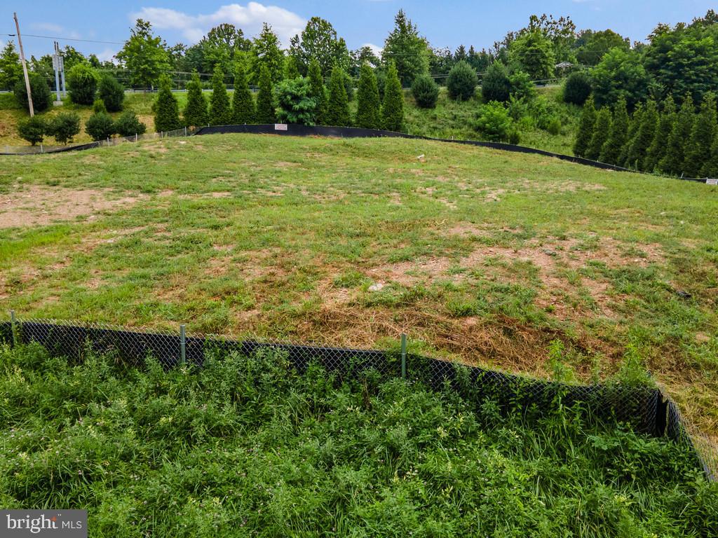 11703 SUGARLAND RD, HERNDON, Virginia 20170, ,Land,For sale,11703 SUGARLAND RD,VAFX2256848 MLS # VAFX2256848